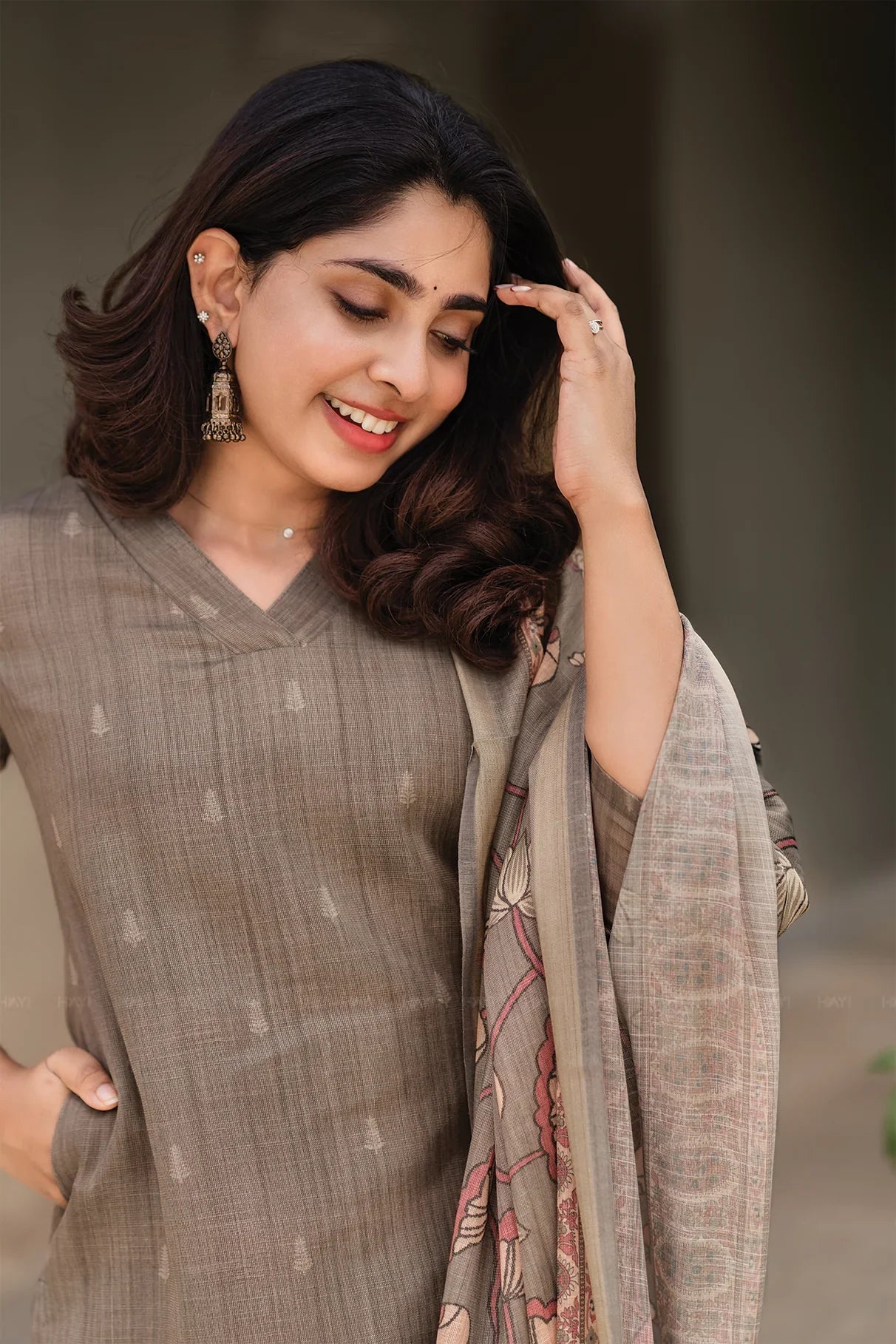 Indrani Pista Green printed 2 Piece Linen Shimmer Kurta with Dupatta